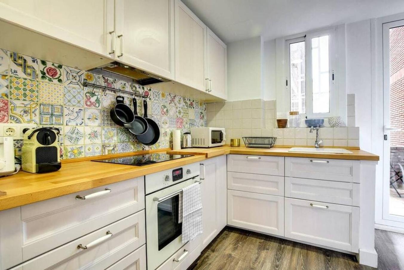 Colorful With Cozy Terrace In Gracia Apartment บาร์เซโลนา ภายนอก รูปภาพ